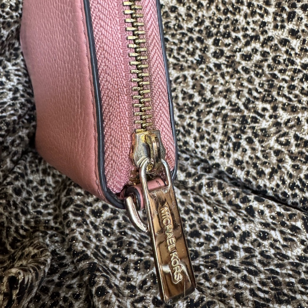 Michael Kors Pink Zip-Around Leather Wallet - Picture 6 of 12